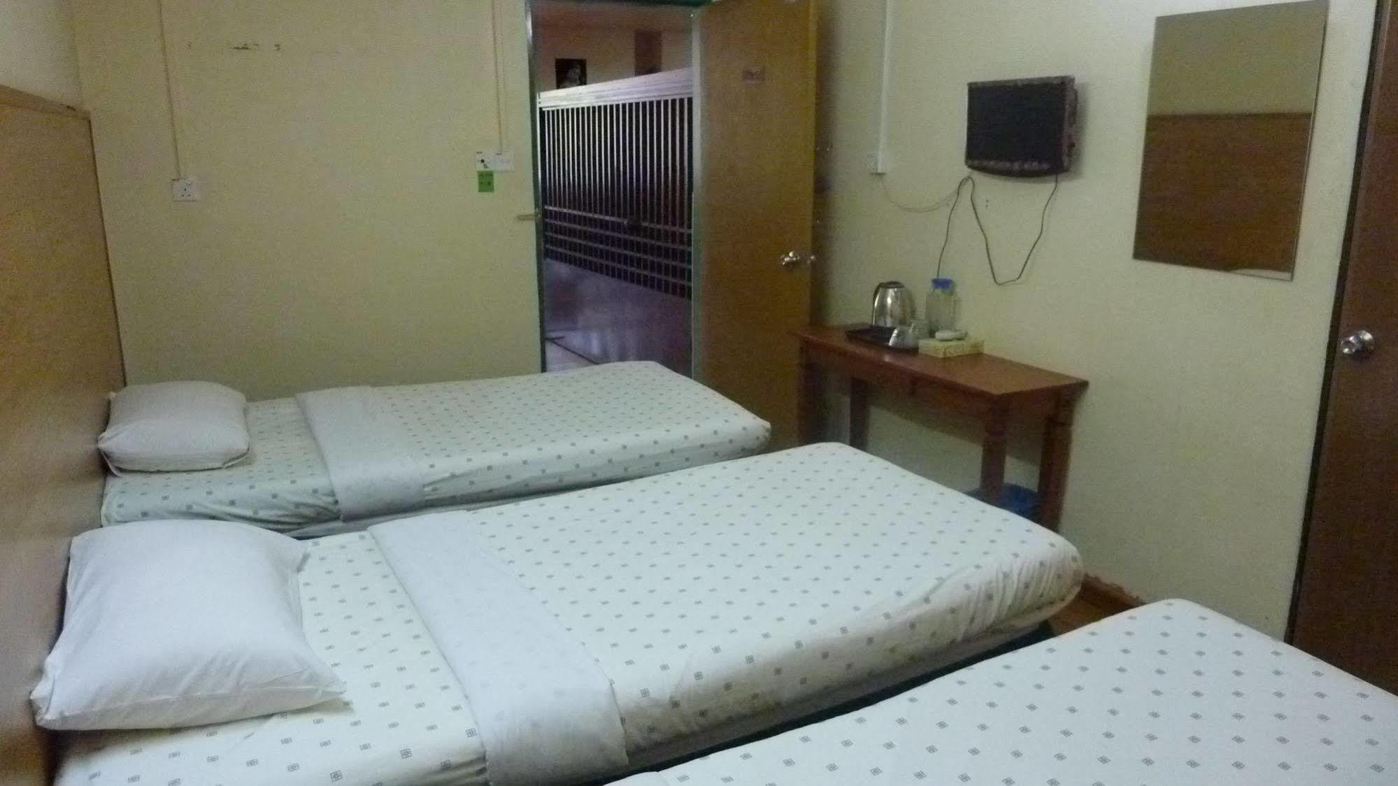 7 Hung Hung Inn Kota Kinabalu Kültér fotó