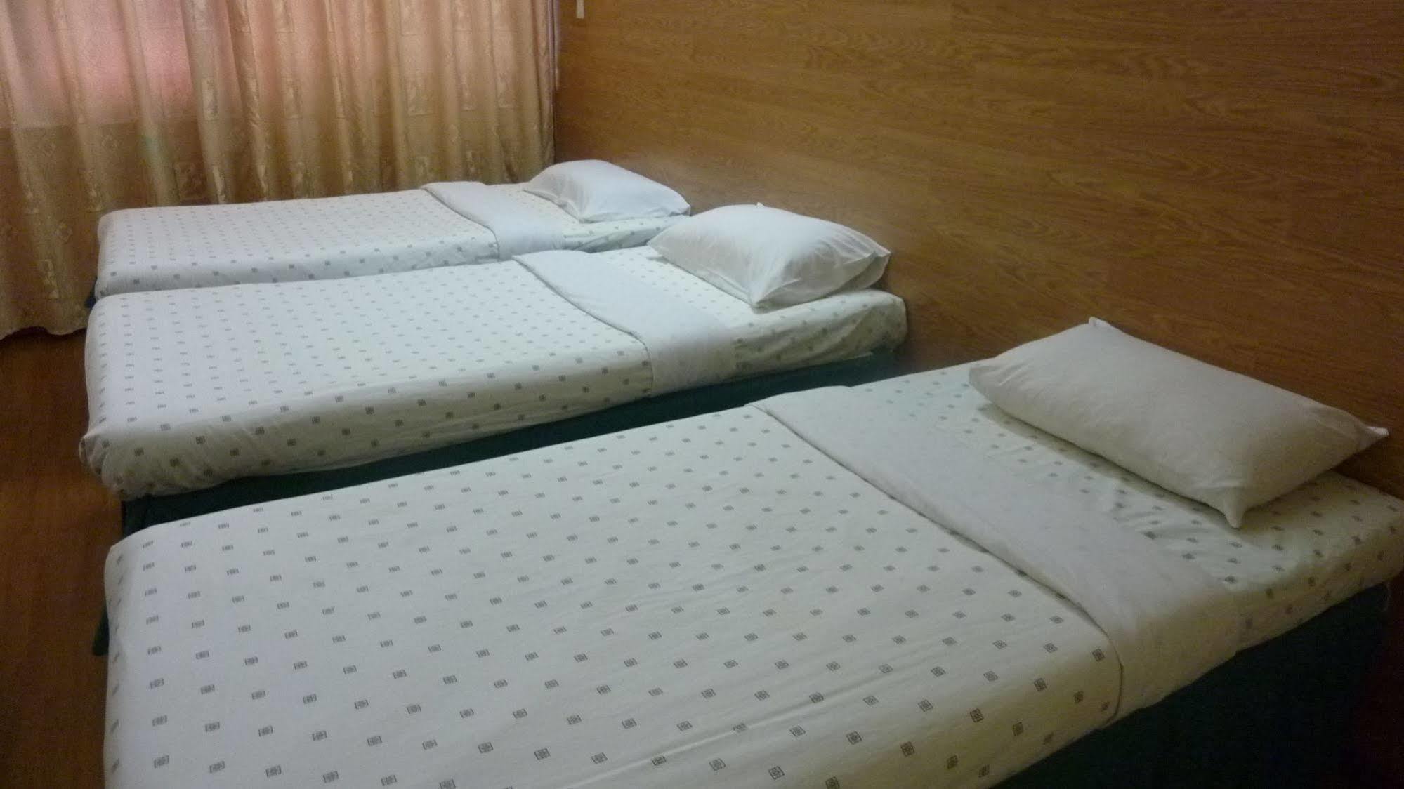 7 Hung Hung Inn Kota Kinabalu Kültér fotó