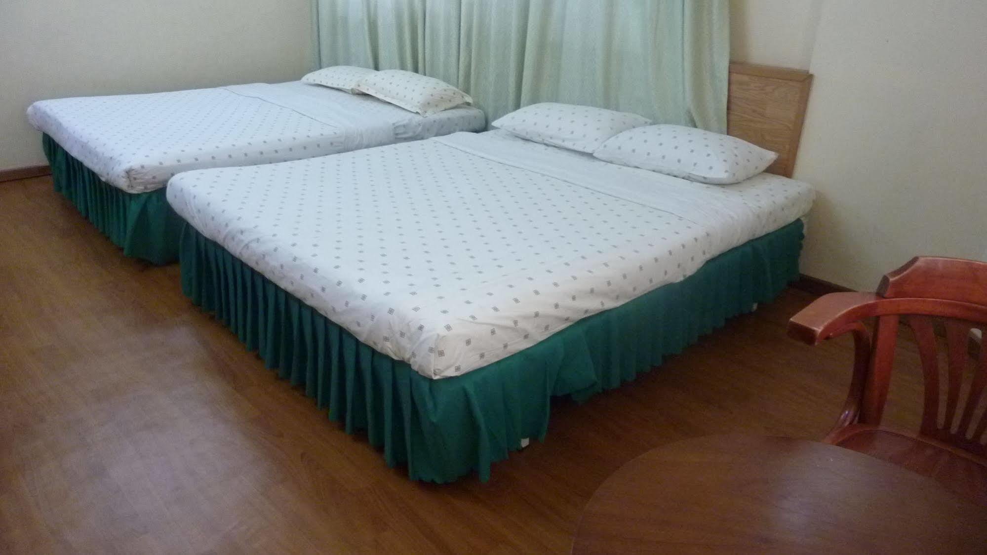 7 Hung Hung Inn Kota Kinabalu Kültér fotó