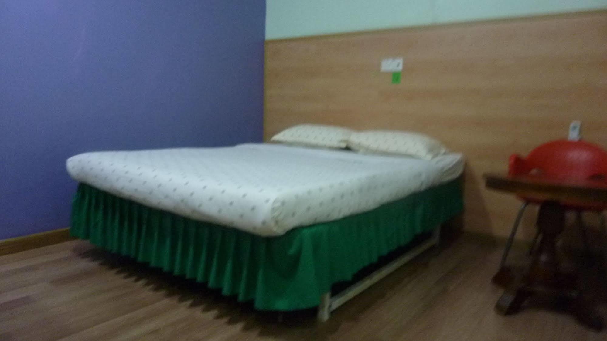 7 Hung Hung Inn Kota Kinabalu Kültér fotó